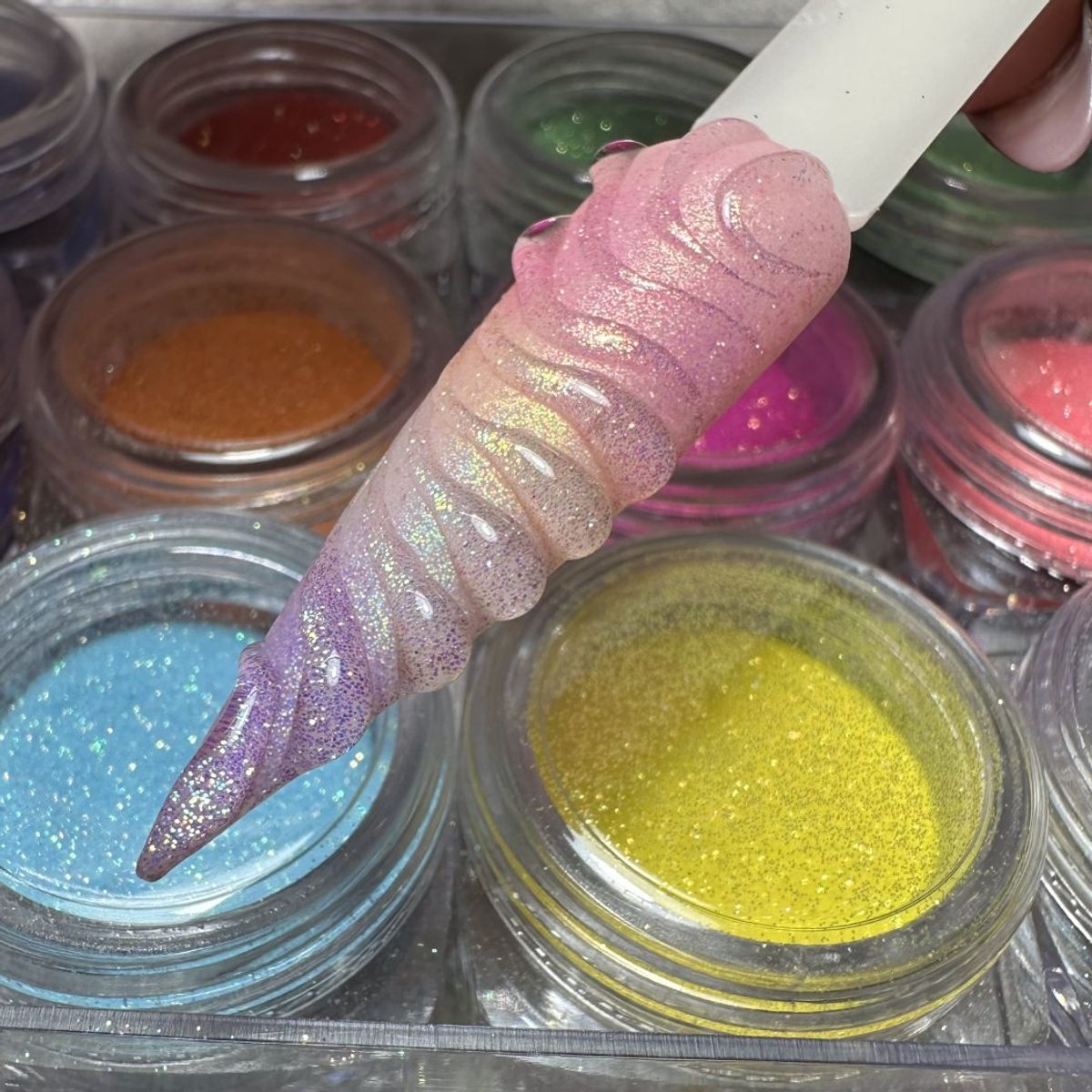 12 shades of Rainbow glitter 0,1 mm. 