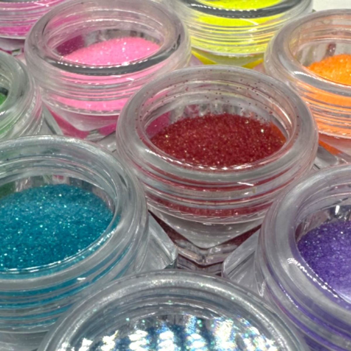 12 shades of Rainbow glitter 0,2 mm.